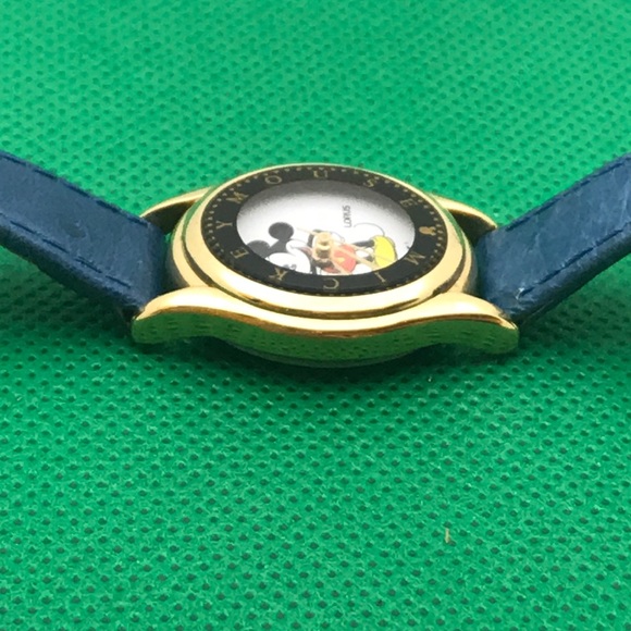 Mickey Mouse watch - Picture 4 of 7
